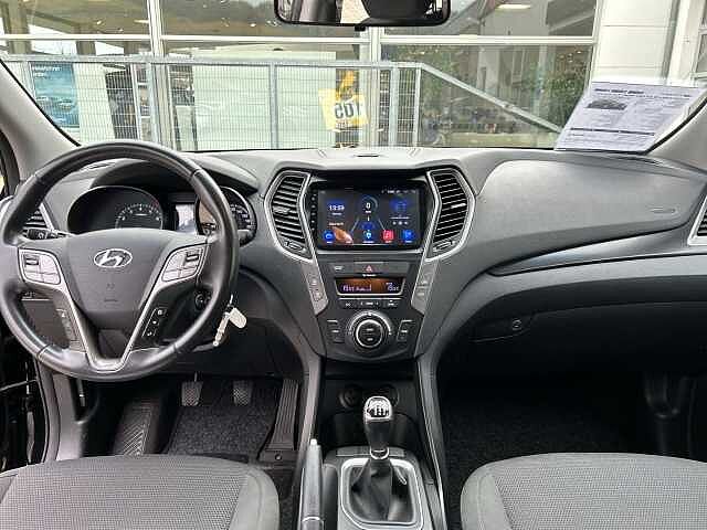 Hyundai SANTA FE 2.4 2WD TREND PDC Klimaaut. Navi Kamera