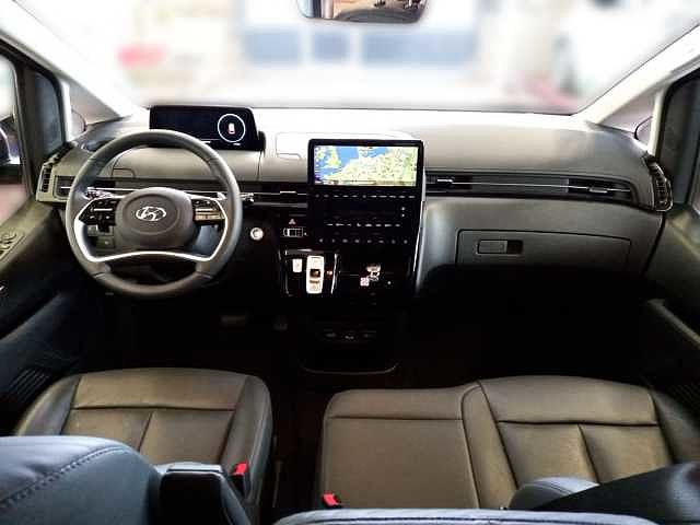 Hyundai STARIA 2.2 CRDi AT 4WD Prime 9 Sitze Led Nav