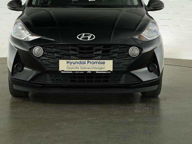Hyundai i10 TREND+FERNLICHTASS.+ALLWETTERREIFEN+SITZ-/LENKRADH