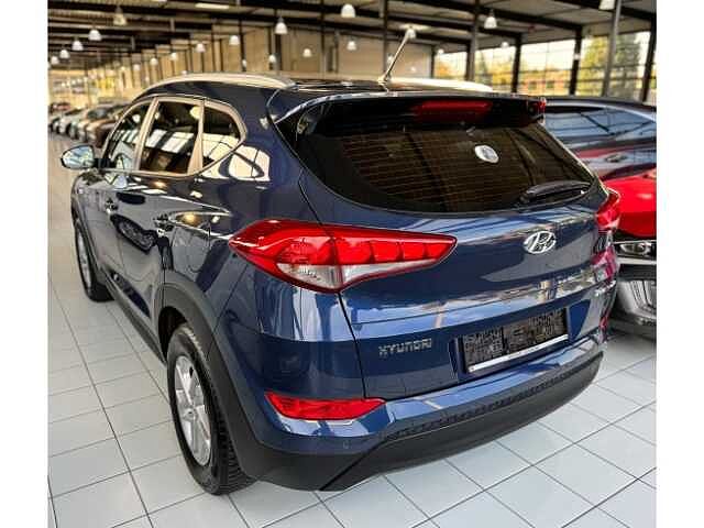 Hyundai TUCSON Advantage 2WD 1.6 EU6d-T Navi Mehrzonenklima Fahrerprofil DAB SHZ LenkradHZG