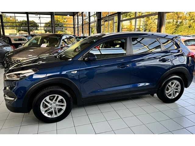 Hyundai TUCSON Advantage 2WD 1.6 EU6d-T Navi Mehrzonenklima Fahrerprofil DAB SHZ LenkradHZG