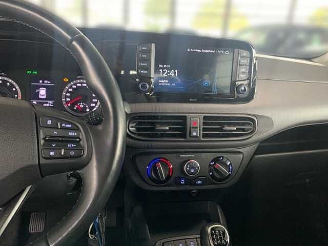 Hyundai i10 Intro Edition 1.0 EU6d-T Navi Apple CarPlay Android Auto DAB SHZ LenkradHZG Spur