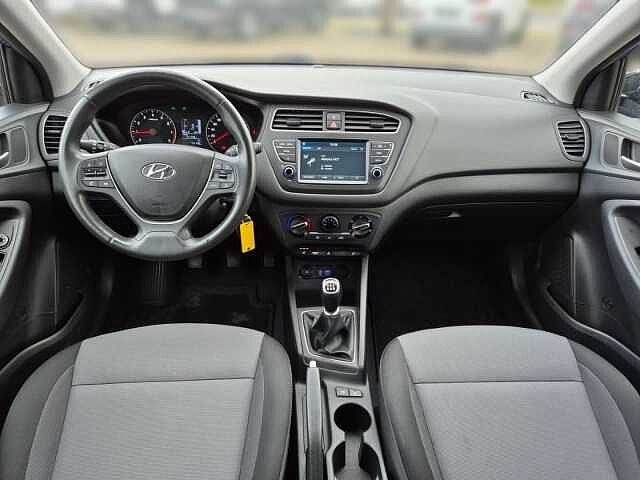 Hyundai i20 YES! 1.2 EU6d-T Apple CarPlay Android Auto DAB SHZ LenkradHZG Spurhalteass. Alar