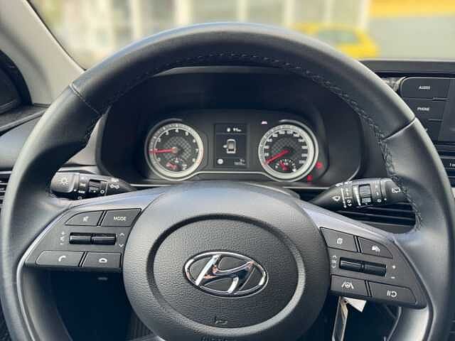 Hyundai BAYON 1.2 MPI 85HP Klimaanlage Radio Lichtsensor u.v.m.