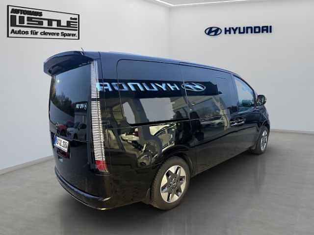 Hyundai STARIA 7-Sitzer 2.2 CRDi 8AT 2WD (177PS) SIGNATURE inkl. ISG Panoramadach (brass chrome