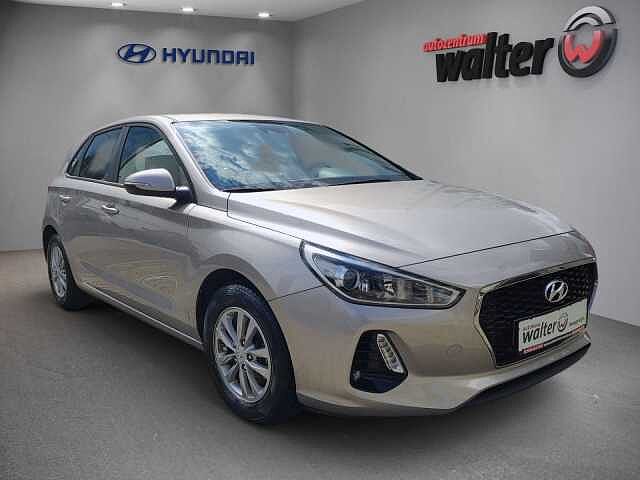 Hyundai i30 Select 1,4L Klimaanlage, USB/AUX