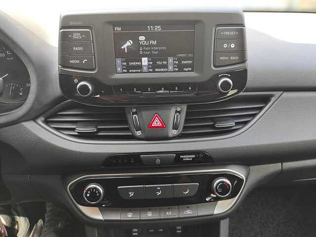 Hyundai i30 Select 1,4L Klimaanlage, USB/AUX