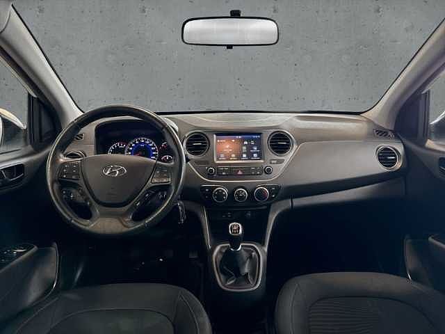 Hyundai i10 1.0 Trend Klima CarPlay SHZ Allwetter Beschädigt
