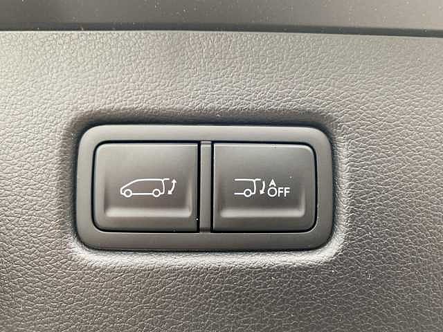 Hyundai STARIA 2.2 CRDi AT 4WD 9-Sitze PRIME Parkpaket Navi digitales Cockpit Klimasitze