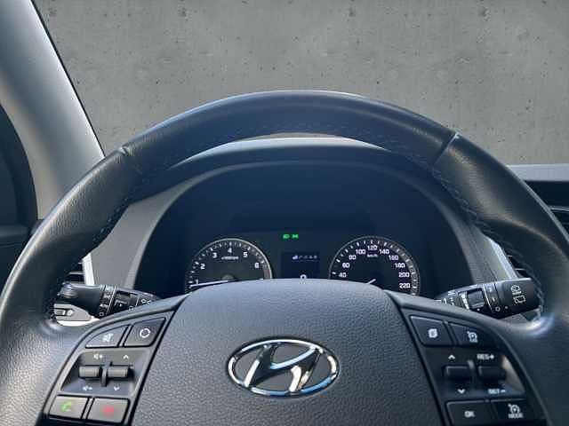 Hyundai TUCSON 1.6 2WD Classic Navi SHZ RCam Allwetterreifen
