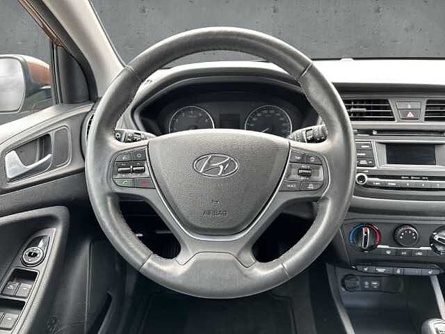 Hyundai i20 1.2 Trend SHZ LenkradHZG Spurhalteass. Alarm Temp PDC