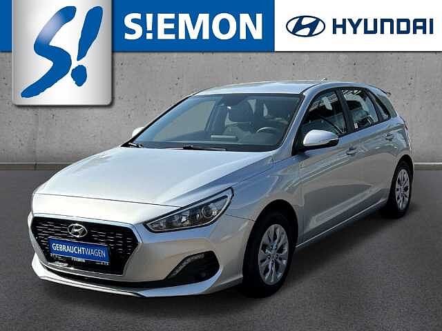 Hyundai i30 1.4 Soko Navi Klima RKam SHZ GRA PDC BT