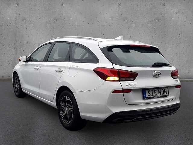 Hyundai i30 Kombi Kombi 1.5 GDI Select Klima RKam CarPlay BT LM16