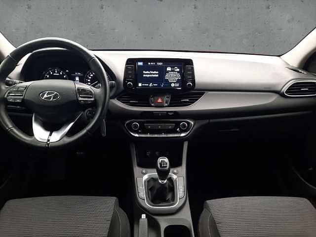 Hyundai i30 Kombi Kombi 1.5 GDI Select Klima RKam CarPlay BT LM16