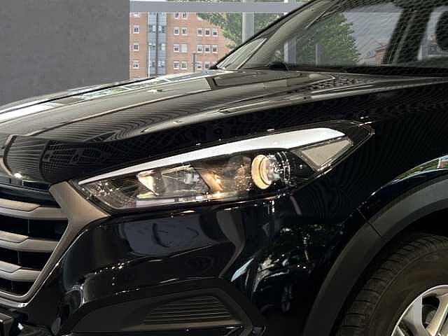 Hyundai TUCSON SoKo Navi EPH Sitzheizung Rückfahrkamera uvm.