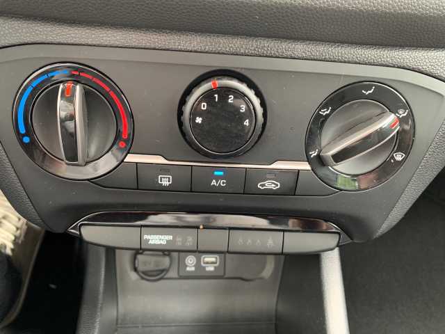 Hyundai i20 1.2 Select/Klima/Winterräder/1Hd