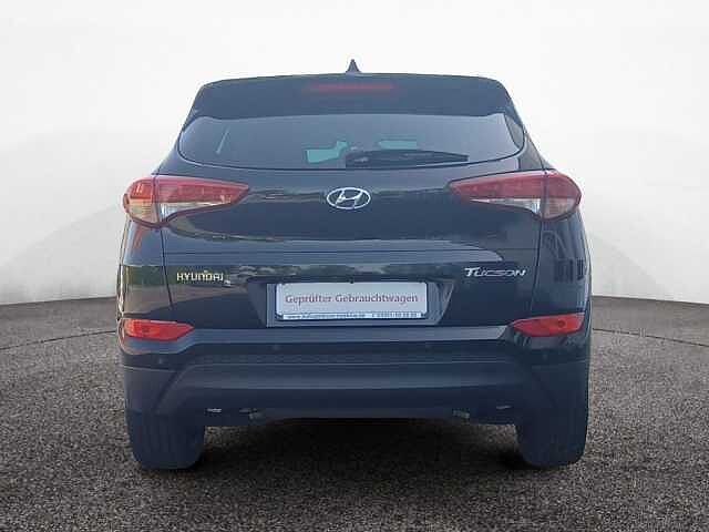 Hyundai TUCSON BLUE 1,7 CRDi ADVANTAGE 2WD KLIMA NAVI