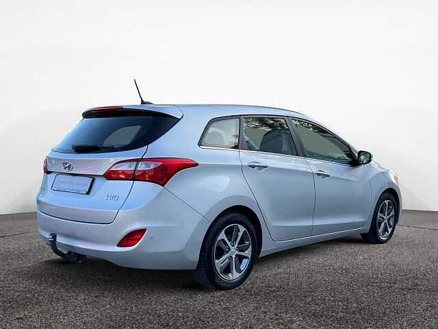 Hyundai i30 FL CW 1.6 CRDi 110PS 7-DCT Trend Navigation, mit ISG