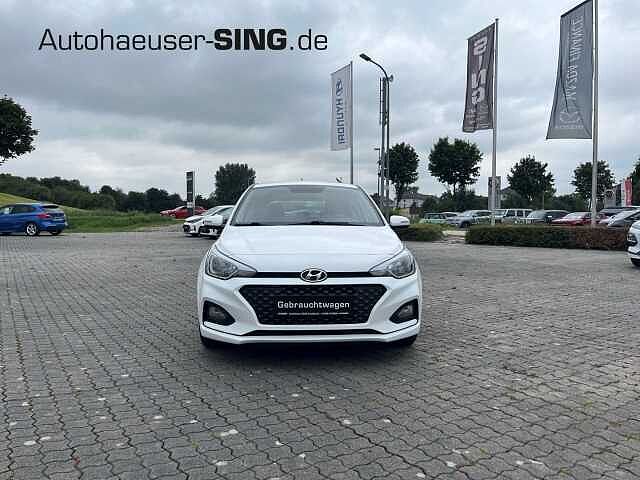 Hyundai i20 Select Klima 1. Hand Tagfahrlicht ESP