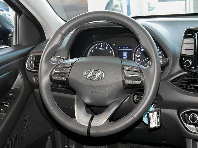 Hyundai i30 Kombi Kombi 1.0 T-GDI Select Carplay Kamera Sitzhe