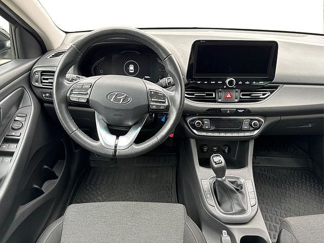 Hyundai i30 Intro Edition 1.5 T-GDi M/T SHZ LRH RÜCKF...