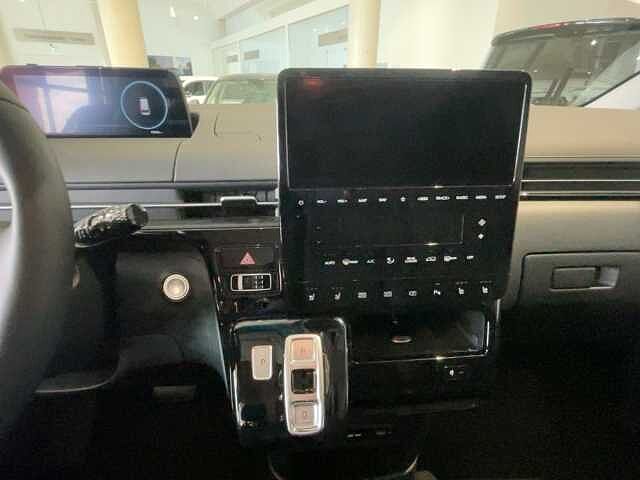 Hyundai STARIA 9-Sitzer 2.2xd A Prime Allrad Navi digitales Cockpit Klimasitze LED ACC El. Heck