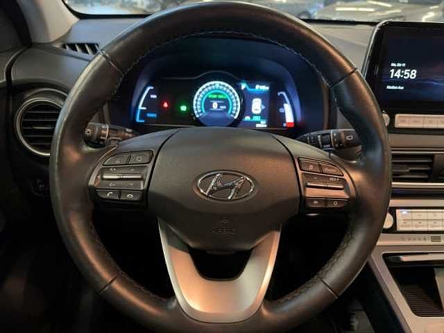 Hyundai KONA EV100 Navi 17'' RKF Klimaautom SHZ Temp PDC Soundsystem