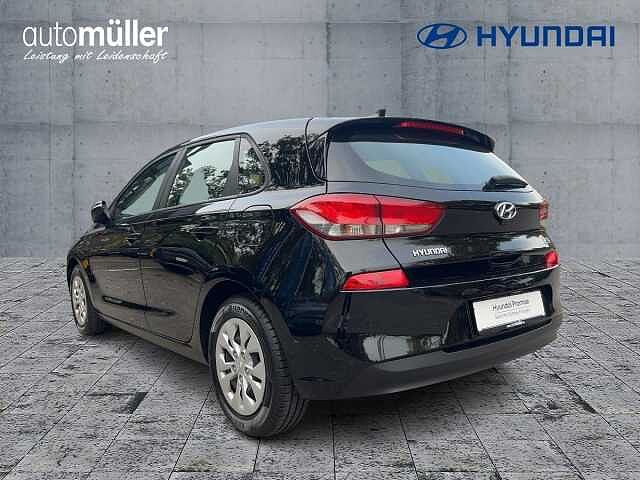 Hyundai i30 SELECT *FLA*SpurH*Navi*PDC*KAM*SHZ