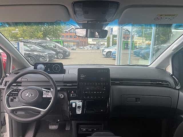 Hyundai STARIA Trend Park-Paket 2.2 CRDi Navi digitales Cockpit 360 Kamera LED ACC Apple CarPla