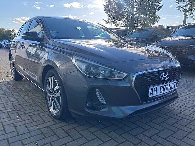 Hyundai i30 Trend 1.6 CRDi Navigation/Alu/Klima/Sitzheizung