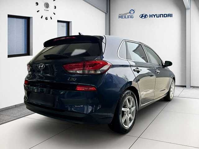Hyundai i30 Intro