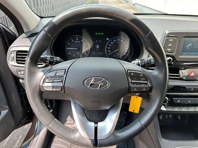 Hyundai i30 1.0 TGDi+KLIMA+KAMERA+8-FACH