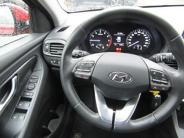 Hyundai i30 1.4 Sonderkontingent Navigation