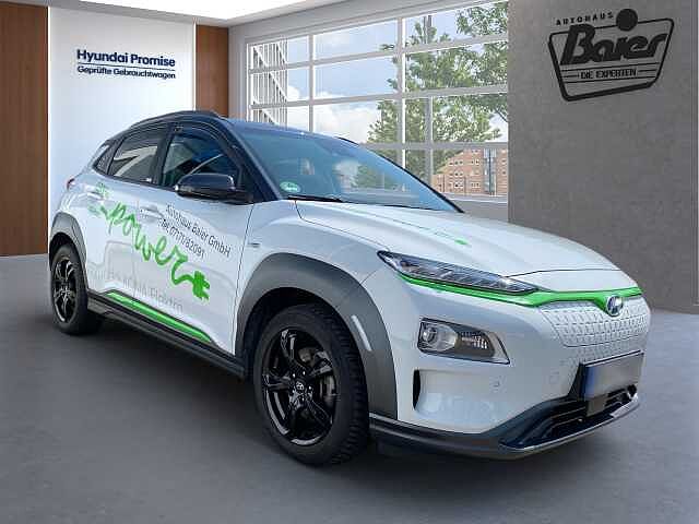 Hyundai KONA Electro MJ20 (150kW) STYLE-Paket inkl. Stoff-Ledersitze