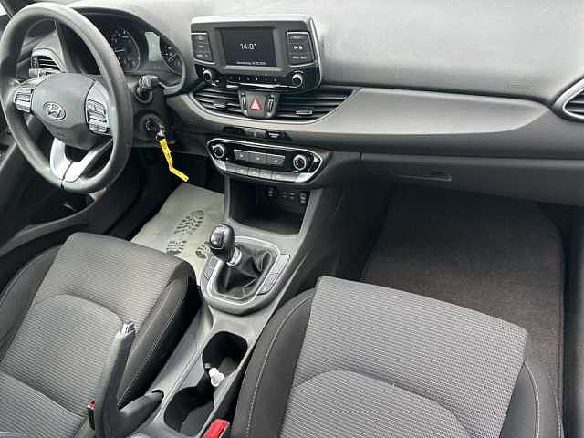 Hyundai i30 1.4 Pure,KLIMA,SITZHEIZUNG,ALU,MFL,TEMPO,USB