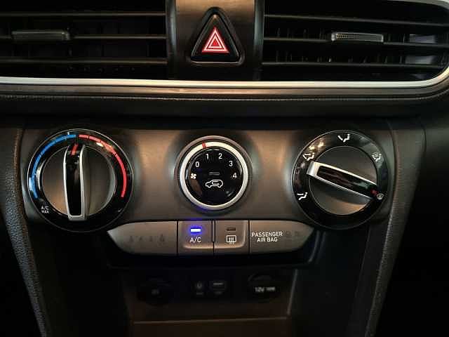 Hyundai KONA Select 2WD 1.0 T-GDI Spurhalteass. Alarm .