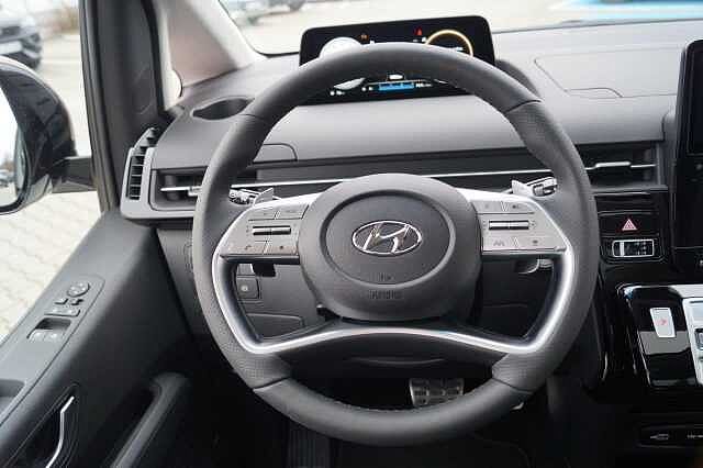 Hyundai STARIA MJ23 2.2 CRDi 8AT TREND 9-SITZER NAVI/LED/ACC/DAB+