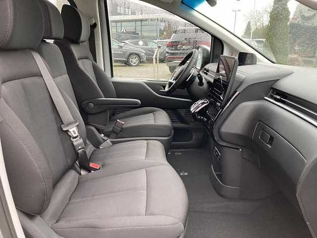 Hyundai STARIA 9-Sitzer 2.2 CRDi 8 Aut. 2WD TREND  +Navi