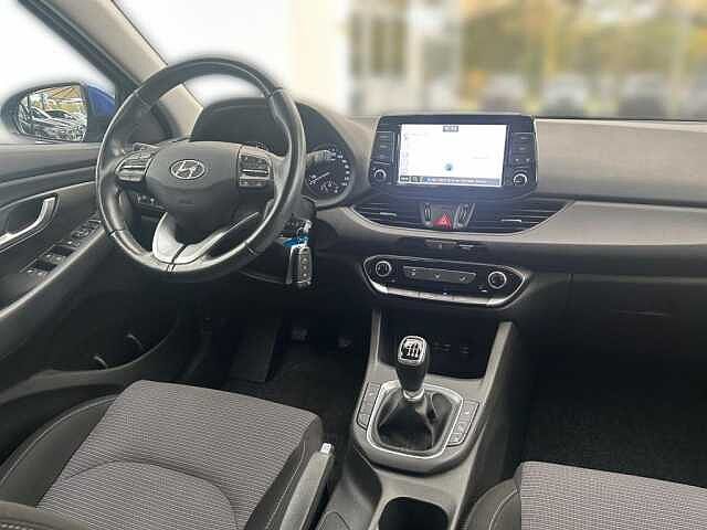 Hyundai i30 1.4  Trend  +Tempo+Klima+SHZ+SpurH+Bluetooth