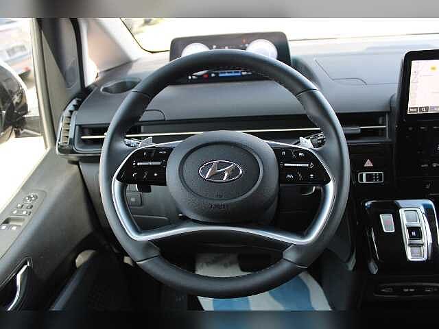 Hyundai STARIA 9-Sitz MJ23 2.2 CRDi 8 A/T 177PS TREND