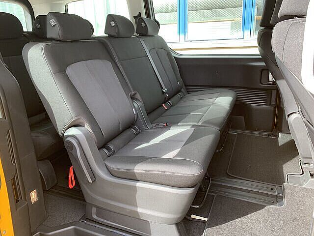 Hyundai STARIA 9-Sitzer 2.2 CRDi TREND