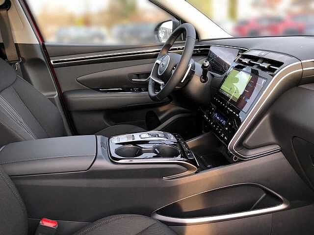 Hyundai TUCSON Hybrid Benzin Frontantrieb Automatik 6 (132kW/180Ps) Kombiniert 230 PS *LED-Grilldesign