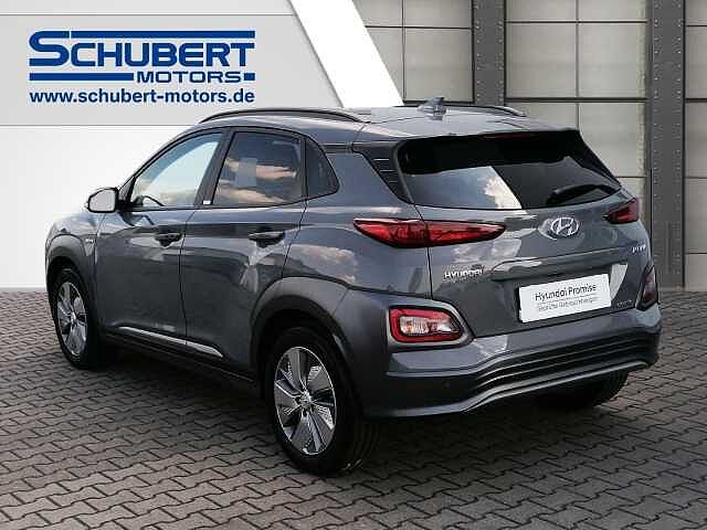 Hyundai KONA Elektro Advantage NAVI KAMERA SHZ PDC DAB   TEMPOMAT