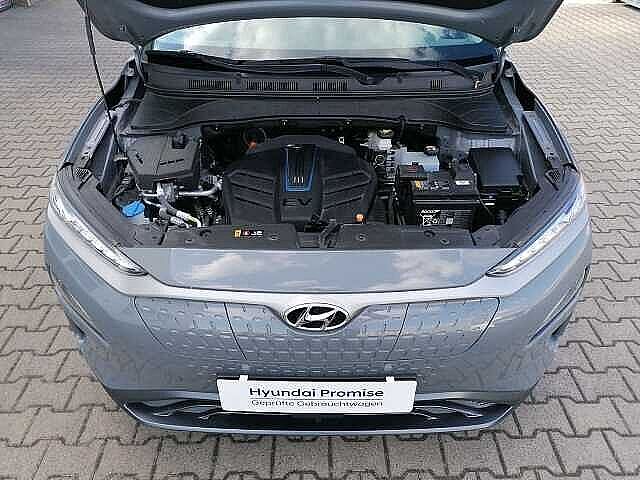 Hyundai KONA Elektro Advantage NAVI KAMERA SHZ PDC DAB   TEMPOMAT