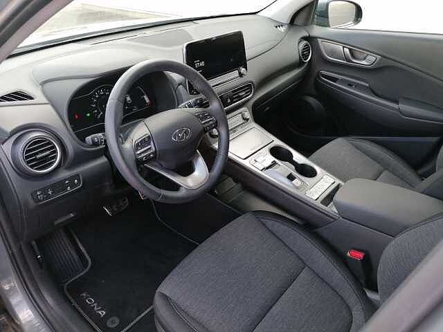 Hyundai KONA Elektro Advantage NAVI KAMERA SHZ PDC DAB   TEMPOMAT