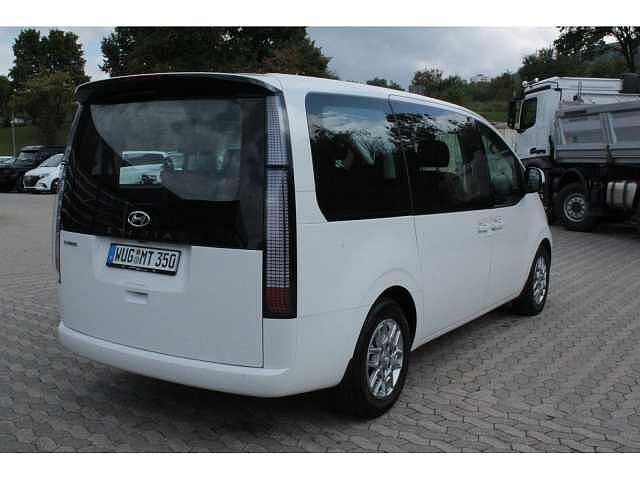 Hyundai STARIA 9-Sitzer Navi, incl.  Winterräder