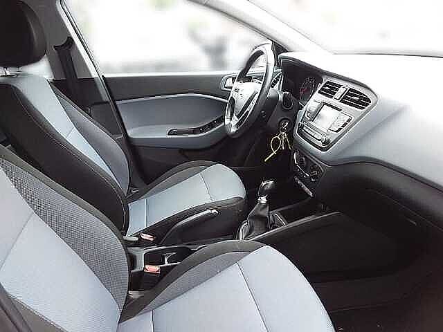 Hyundai i20 1.2 Trend Klima Sitzh. Einparkhilfe