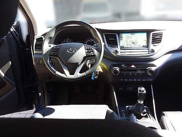 Hyundai TUCSON 1.6 GDI 2WD SOKO Navi Klimaautom Sitzheizung