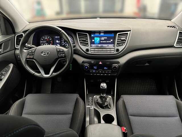 Hyundai Tucson 1.6 Premium 4WD 4xSHZ LM KlimaA KAM Navi