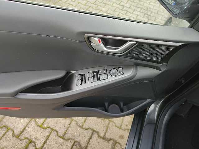 Hyundai IONIQ Plug-in Hybrid Plug-in Hybrid Trend AT LED, Sitzheizung